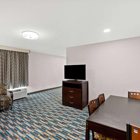 Days Inn & Suites By Wyndham Mesa Near Phoenix Dış mekan fotoğraf