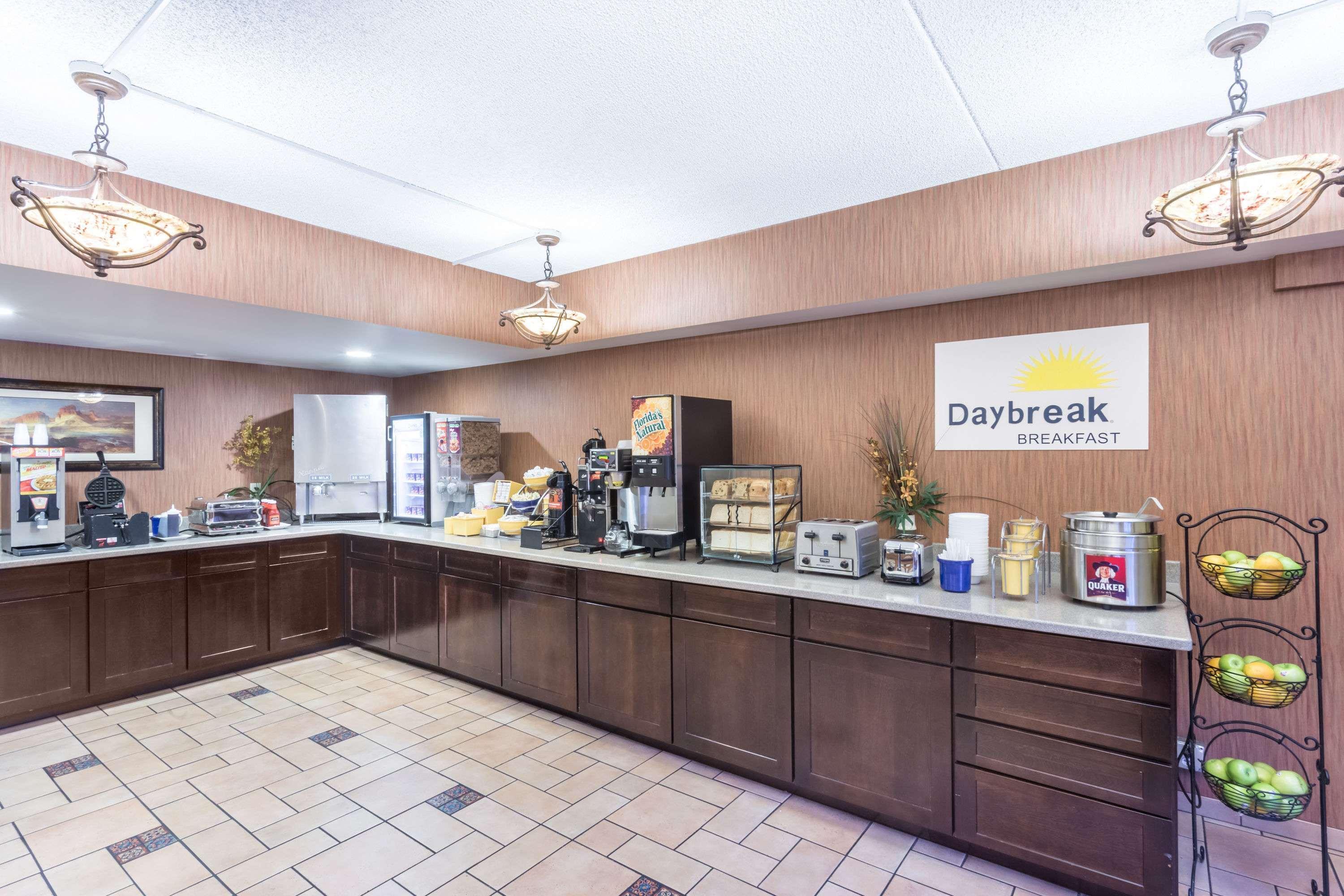 Days Inn & Suites By Wyndham Mesa Near Phoenix Dış mekan fotoğraf