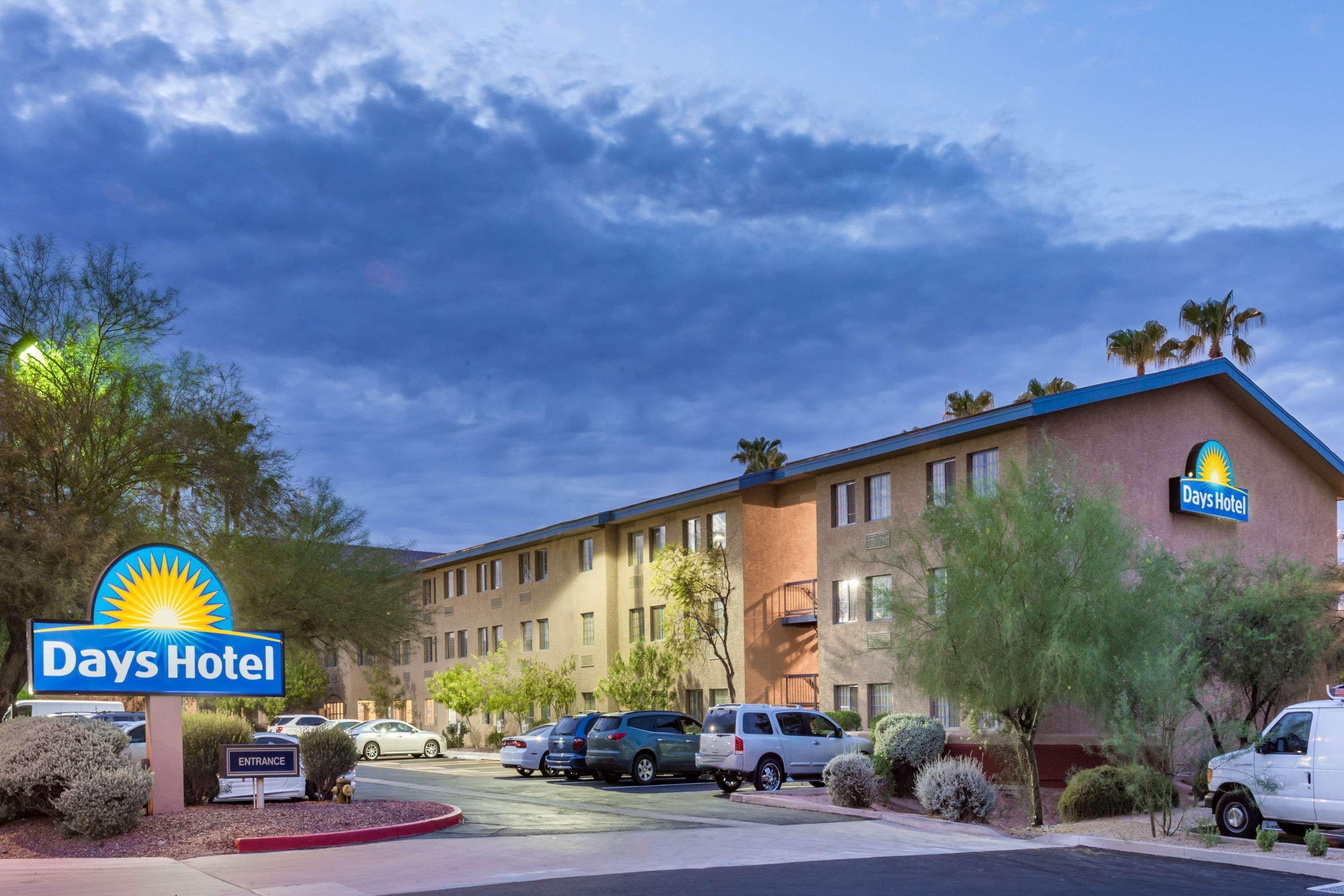 Days Inn & Suites By Wyndham Mesa Near Phoenix Dış mekan fotoğraf