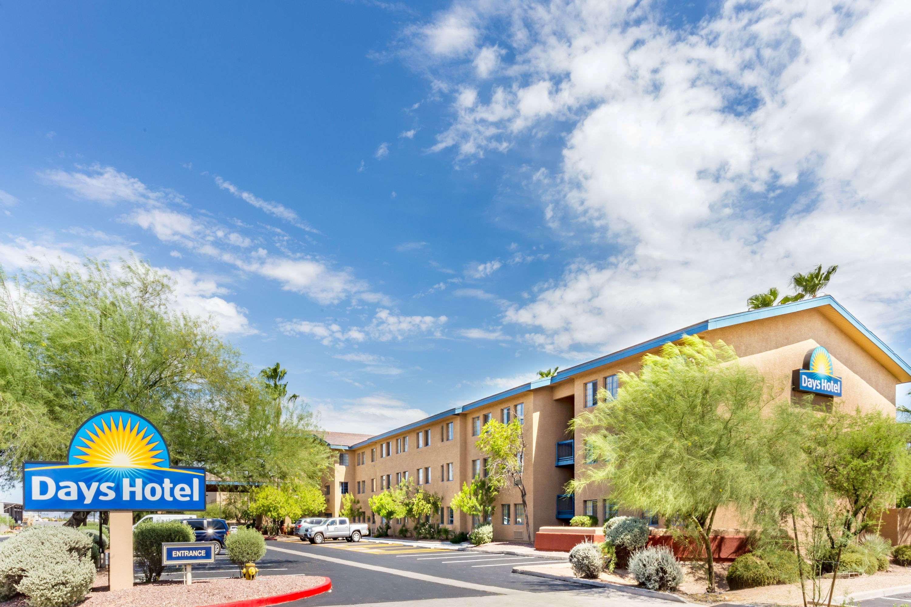 Days Inn & Suites By Wyndham Mesa Near Phoenix Dış mekan fotoğraf