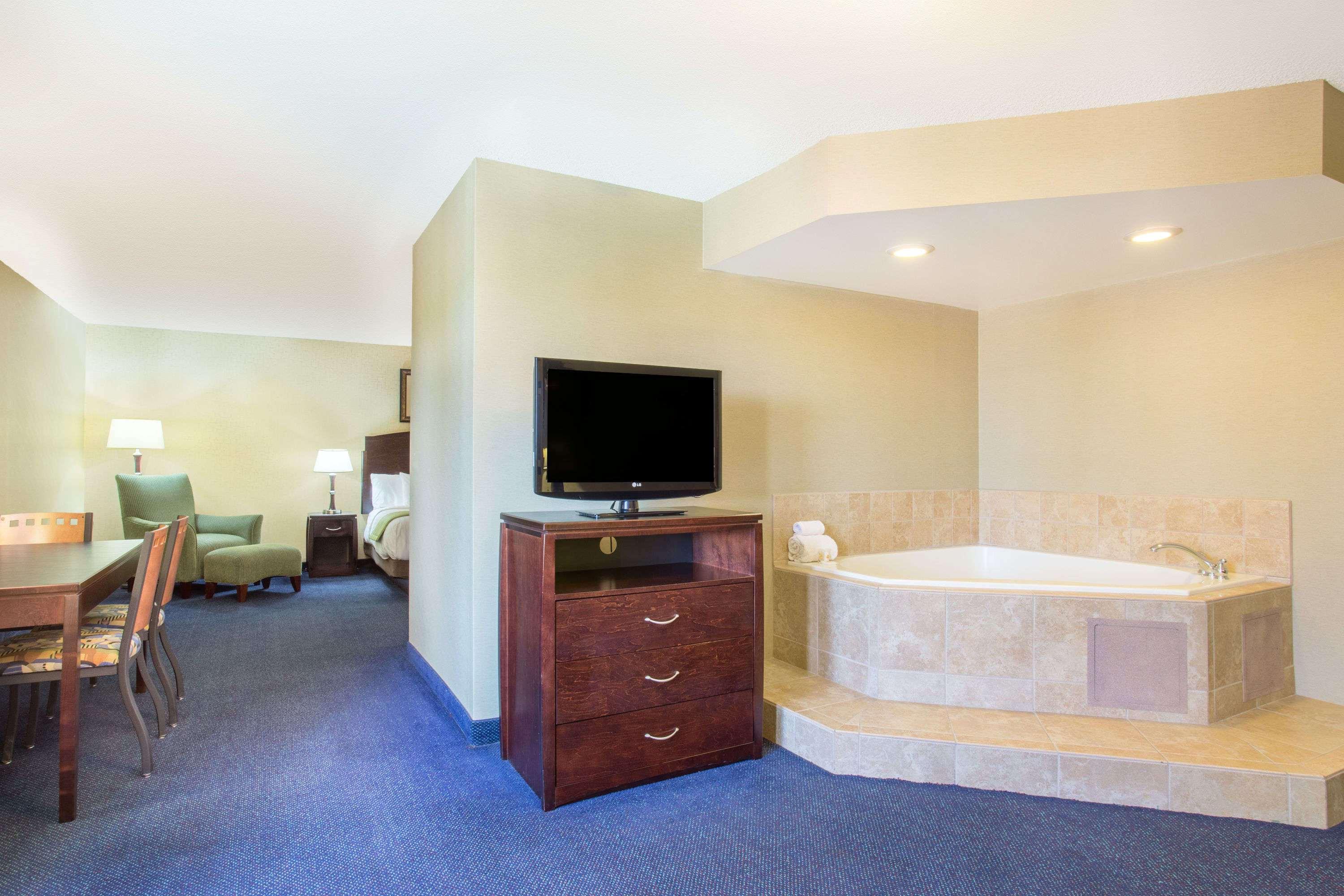 Days Inn & Suites By Wyndham Mesa Near Phoenix Dış mekan fotoğraf