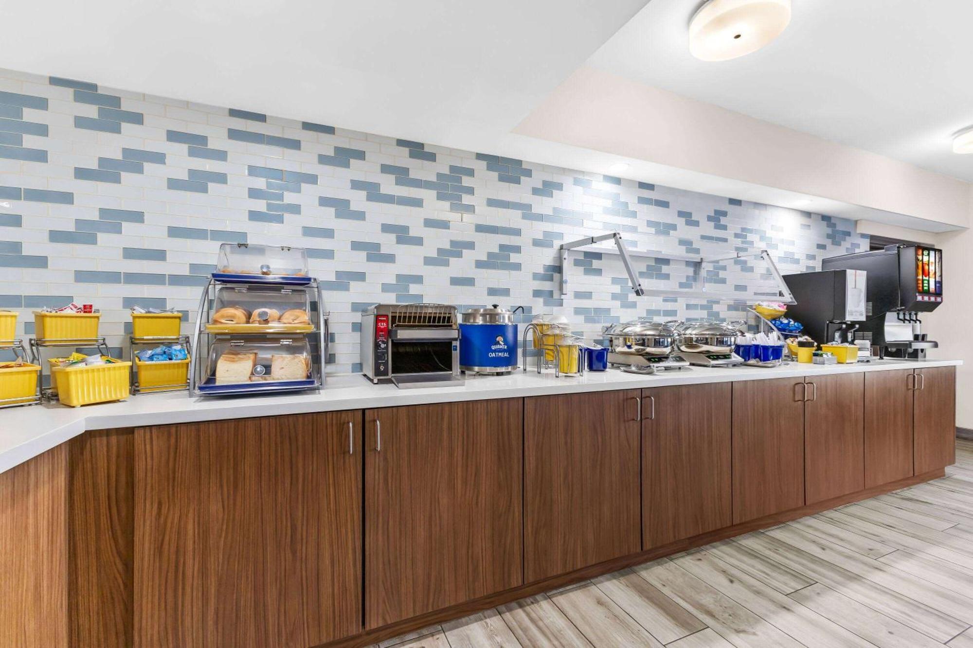 Days Inn & Suites By Wyndham Mesa Near Phoenix Dış mekan fotoğraf