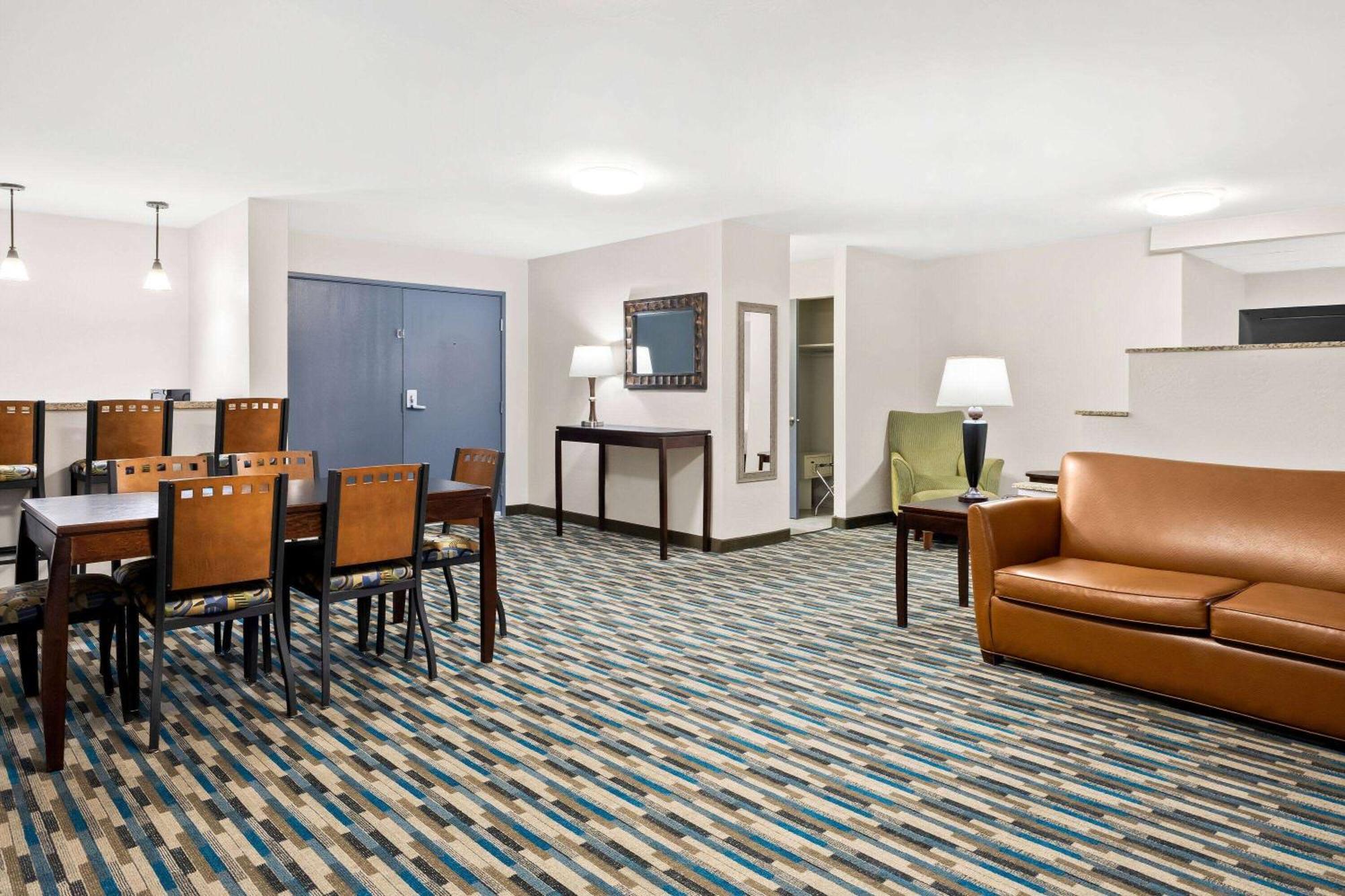 Days Inn & Suites By Wyndham Mesa Near Phoenix Dış mekan fotoğraf