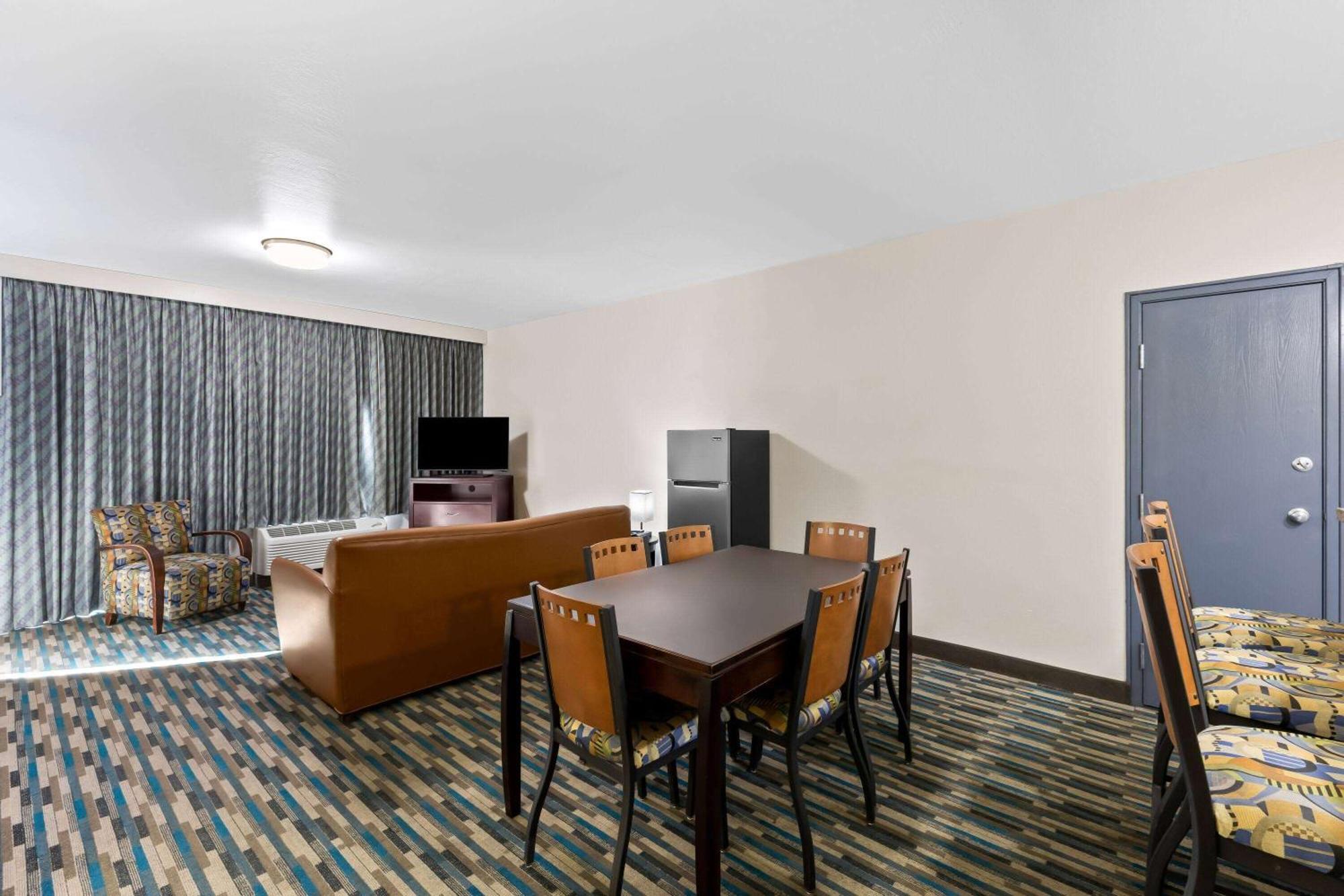 Days Inn & Suites By Wyndham Mesa Near Phoenix Dış mekan fotoğraf