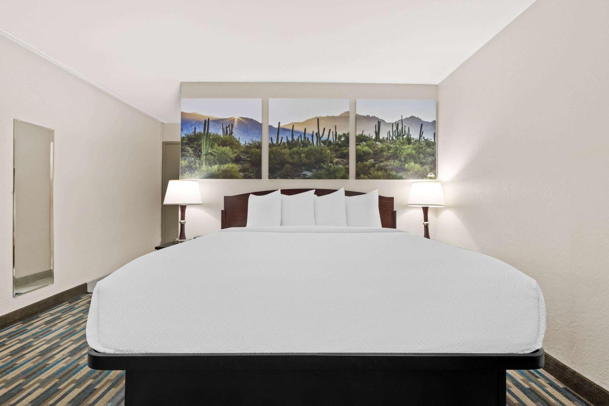 Days Inn & Suites By Wyndham Mesa Near Phoenix Dış mekan fotoğraf