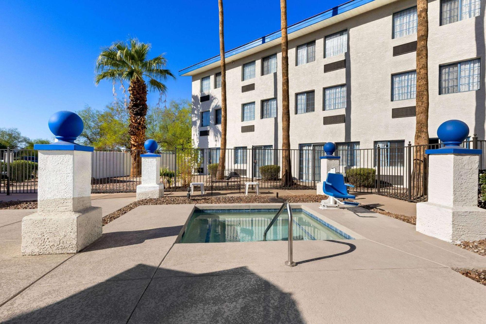 Days Inn & Suites By Wyndham Mesa Near Phoenix Dış mekan fotoğraf