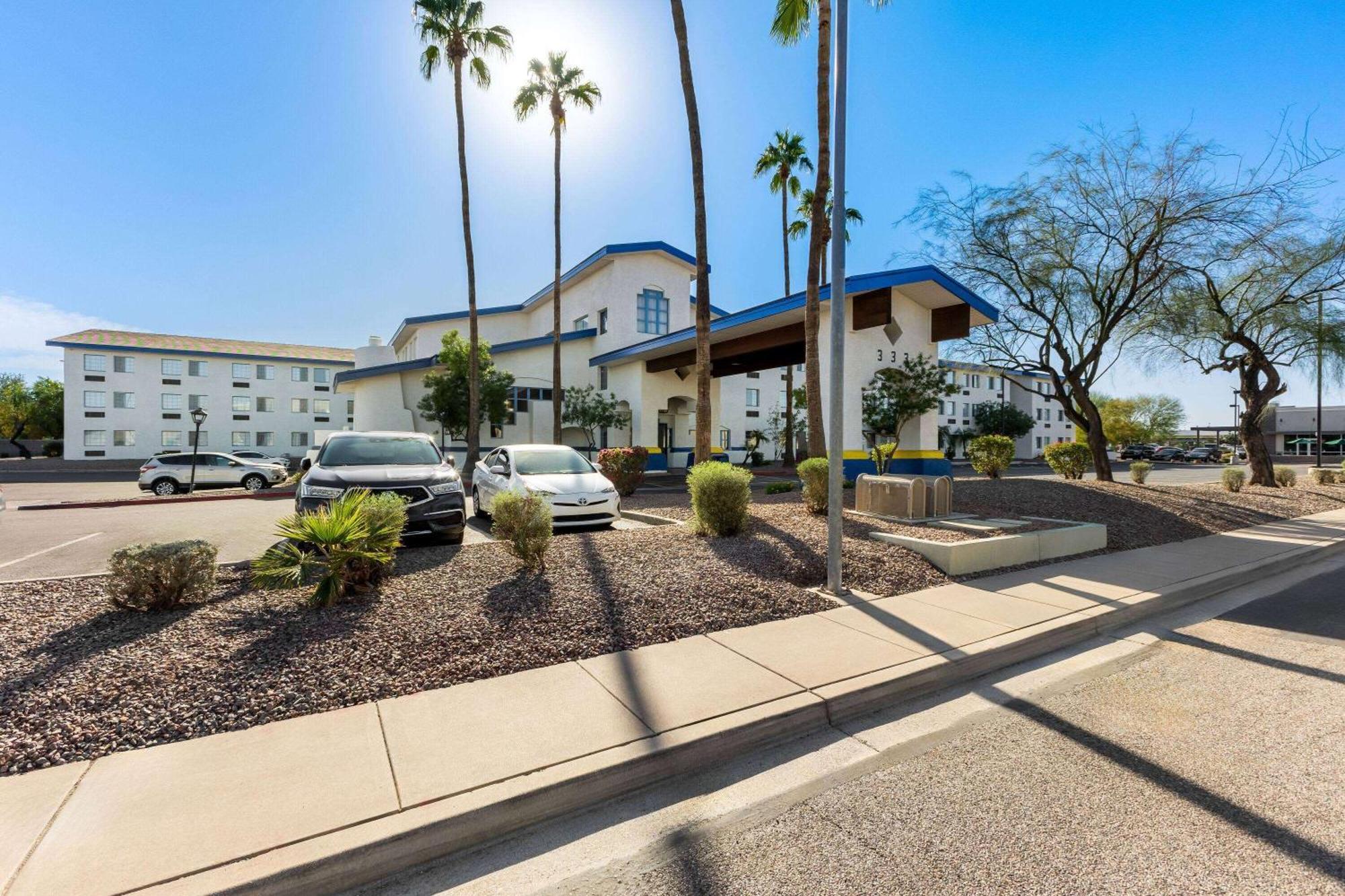 Days Inn & Suites By Wyndham Mesa Near Phoenix Dış mekan fotoğraf